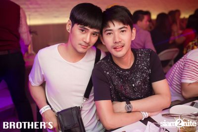 Ka Kee Nung Dance Party ที่ ที่ บราเธอร์ บาร์ แอนด์ เรสเตอร์รองท์ — photo 65