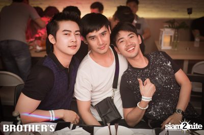 Ka Kee Nung Dance Party ที่ ที่ บราเธอร์ บาร์ แอนด์ เรสเตอร์รองท์ — photo 85