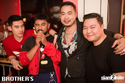 Ka Kee Nung Dance Party ที่ ที่ บราเธอร์ บาร์ แอนด์ เรสเตอร์รองท์ — photo 95