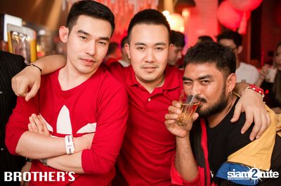 Ka Kee Nung Dance Party ที่ ที่ บราเธอร์ บาร์ แอนด์ เรสเตอร์รองท์ — photo 96