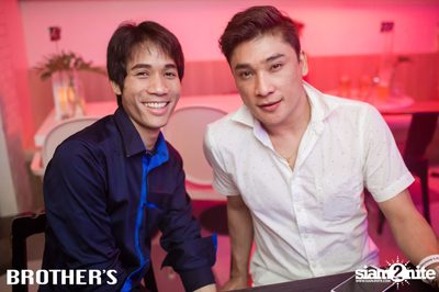 Ka Kee Nung Dance Party ที่ ที่ บราเธอร์ บาร์ แอนด์ เรสเตอร์รองท์ — photo 107