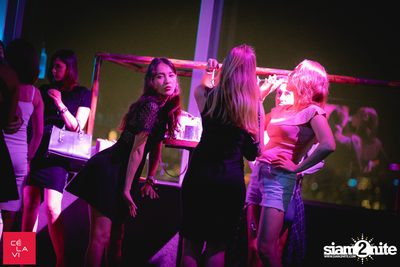 DJ Pump x Crush Wednesdays ที่ เซ ลา วี — photo 2