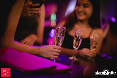 DJ Pump x Crush Wednesdays ที่ เซ ลา วี — photo 11