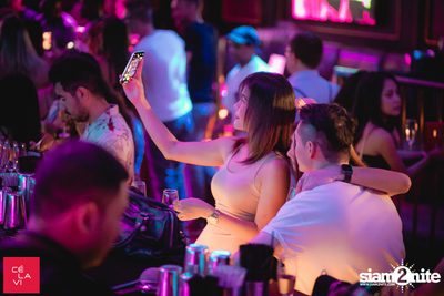 DJ Pump x Crush Wednesdays ที่ เซ ลา วี — photo 23
