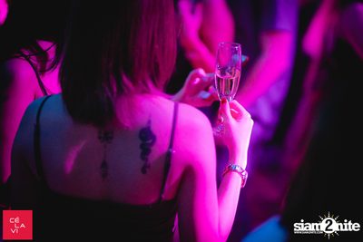 DJ Pump x Crush Wednesdays ที่ เซ ลา วี — photo 40