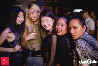 DJ Pump x Crush Wednesdays ที่ เซ ลา วี — photo 58