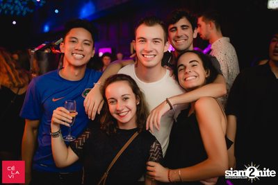 DJ Pump x Crush Wednesdays ที่ เซ ลา วี — photo 94