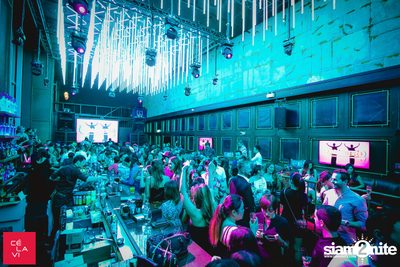 DJ Pump x Crush Wednesdays ที่ เซ ลา วี — photo 96