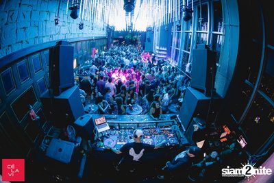DJ Pump x Crush Wednesdays ที่ เซ ลา วี — photo 110