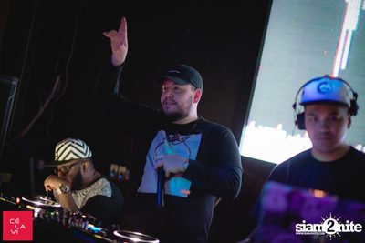 DJ Pump x Crush Wednesdays ที่ เซ ลา วี — photo 111