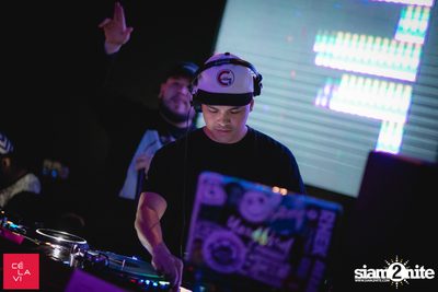 DJ Pump x Crush Wednesdays ที่ เซ ลา วี — photo 112