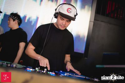 DJ Pump x Crush Wednesdays ที่ เซ ลา วี — photo 127
