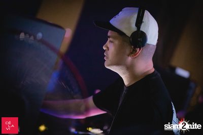 DJ Pump x Crush Wednesdays ที่ เซ ลา วี — photo 130