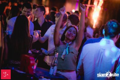 DJ Pump x Crush Wednesdays ที่ เซ ลา วี — photo 134