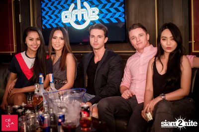 Supersonic MadStash กับ DJ Groove ที่ เซ ลา วี — photo 14
