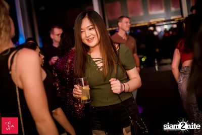 Supersonic MadStash กับ DJ Groove ที่ เซ ลา วี — photo 25