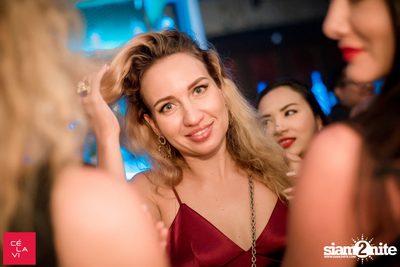 Supersonic MadStash กับ DJ Groove ที่ เซ ลา วี — photo 34