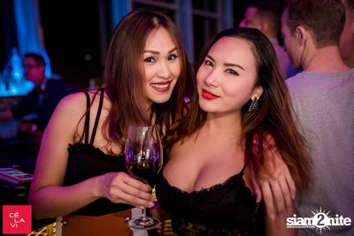 Supersonic MadStash กับ DJ Groove ที่ เซ ลา วี — photo 41