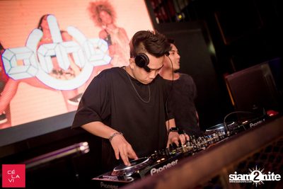 Supersonic MadStash กับ DJ Groove ที่ เซ ลา วี — photo 47
