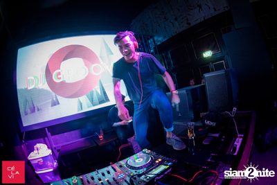 Supersonic MadStash กับ DJ Groove ที่ เซ ลา วี — photo 58