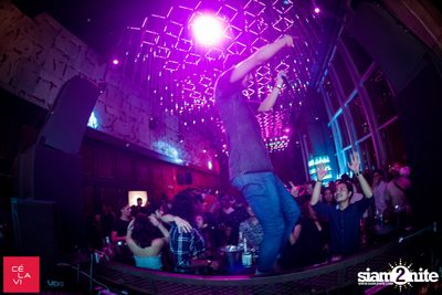Supersonic MadStash กับ DJ Groove ที่ เซ ลา วี — photo 65