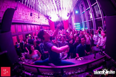 Supersonic MadStash กับ DJ Groove ที่ เซ ลา วี — photo 66