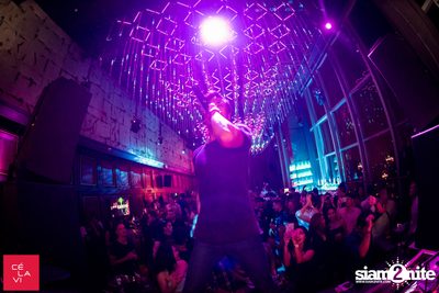 Supersonic MadStash กับ DJ Groove ที่ เซ ลา วี — photo 68