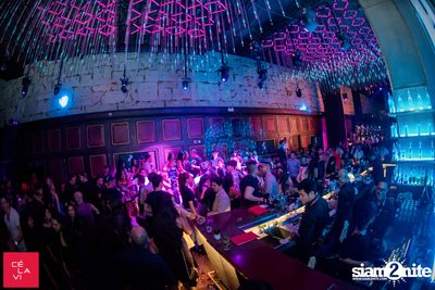 Supersonic MadStash กับ DJ Groove ที่ เซ ลา วี — photo 72