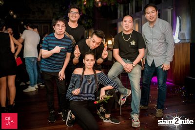 Supersonic MadStash กับ DJ Groove ที่ เซ ลา วี — photo 78