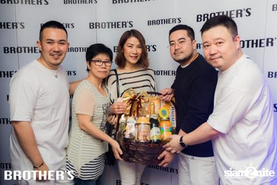 งาน Brother's Bar and Restaurant 3rd Anniversary — photo 6