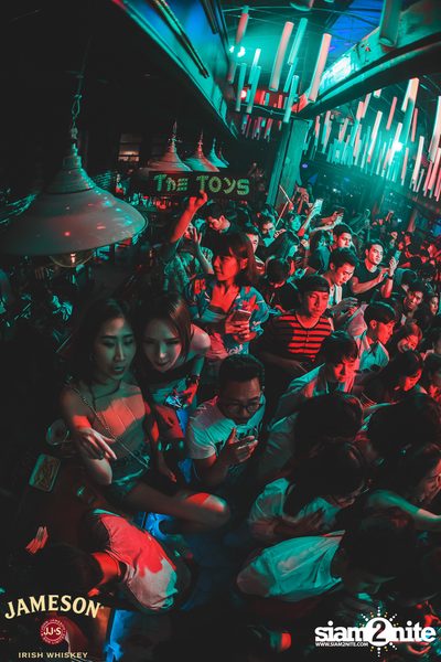 11th Anniversary Neon Party ที่ ลิซึ่ม คาเฟ่ (อัลบั้มที่ 1) — photo 156