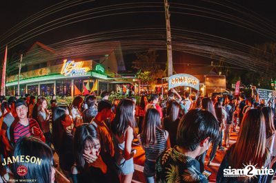 11th Anniversary Neon Party ที่ ลิซึ่ม คาเฟ่ (อัลบั้มที่ 2) — photo 2