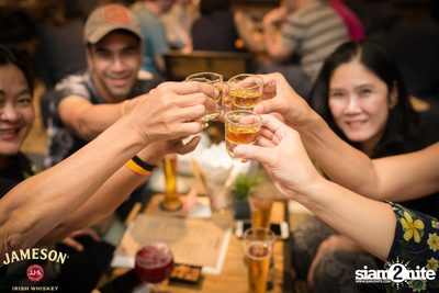 Jameson & Beer ที่ วิชเบียร์ โฮม บาร์ — photo 13