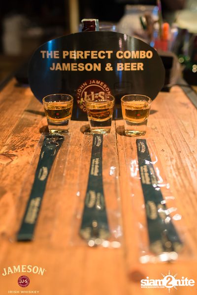 Jameson & Beer ที่ วิชเบียร์ โฮม บาร์ — photo 36
