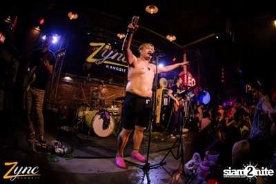 Zync Rangsit นำเสนอ โคตรแฉะ (อัลบั้มที่ 1) — photo 190