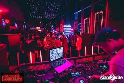 Thaitanium Back To The Mixtape ที่ เซ ลา วี (อัลบั้มที่ 2) — photo 71