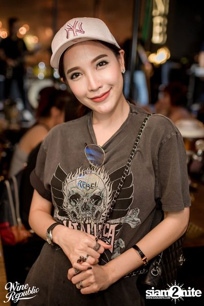 เอ๊ะ จิรากร ที่ ไวน์ รีพับลิค — photo 32