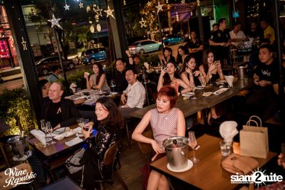 เอ๊ะ จิรากร ที่ ไวน์ รีพับลิค — photo 37