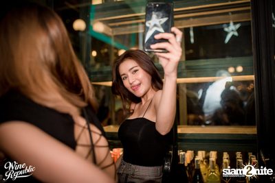 เอ๊ะ จิรากร ที่ ไวน์ รีพับลิค — photo 40