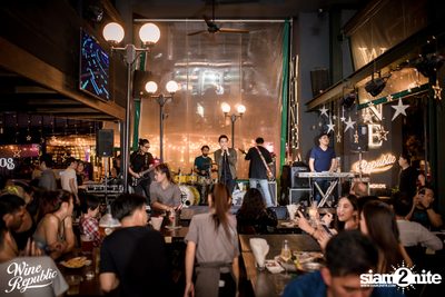 เอ๊ะ จิรากร ที่ ไวน์ รีพับลิค — photo 43