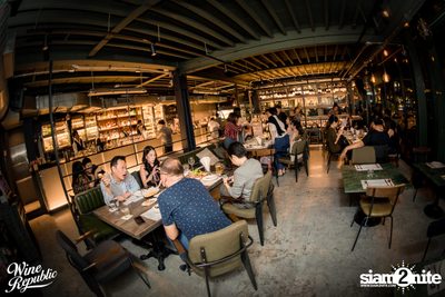 เอ๊ะ จิรากร ที่ ไวน์ รีพับลิค — photo 58