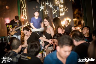 เอ๊ะ จิรากร ที่ ไวน์ รีพับลิค — photo 79