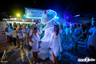 งาน Nikki Beach 9th Anniversary White Party — photo 86