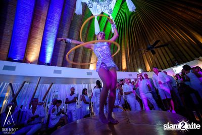 งาน Nikki Beach 9th Anniversary White Party — photo 90