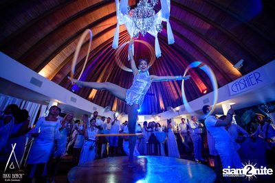 งาน Nikki Beach 9th Anniversary White Party — photo 93