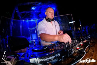 งาน Nikki Beach 9th Anniversary White Party — photo 209