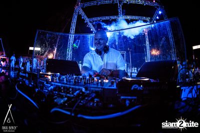 งาน Nikki Beach 9th Anniversary White Party — photo 210