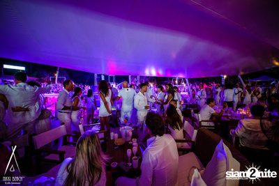 งาน Nikki Beach 9th Anniversary White Party — photo 230
