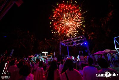 งาน Nikki Beach 9th Anniversary White Party — photo 245
