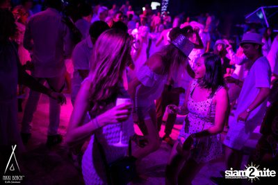 งาน Nikki Beach 9th Anniversary White Party — photo 251
